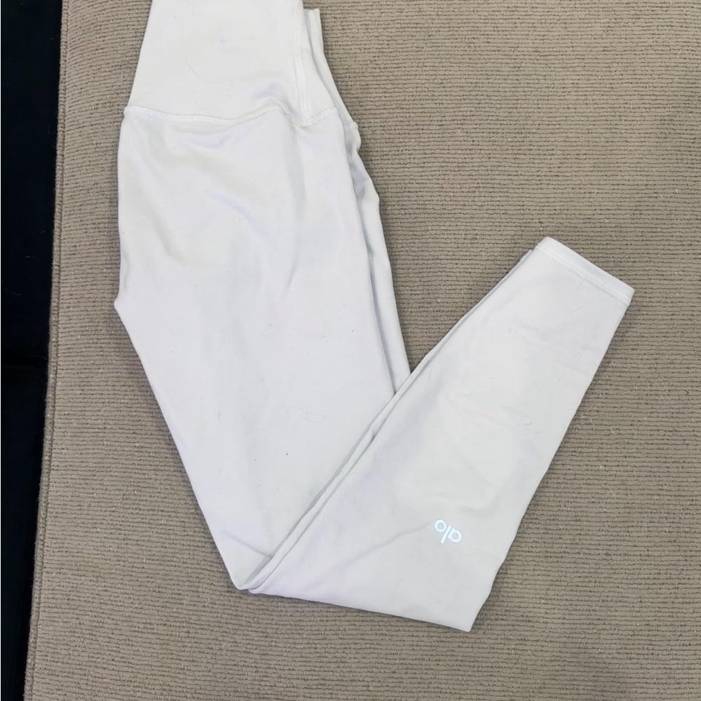 SOLD Alo Yoga White Leggings